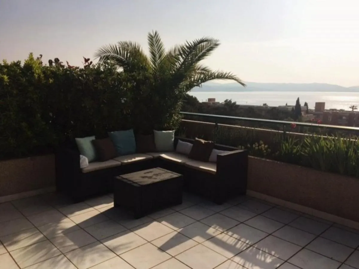 Superbe Villa Avec Immense Terrasse Et Vue Sur Mer, A 200M Des Plages - 2 Chambres Climatisees - Fr-1-100-172 Cavalaire-sur-Mer
