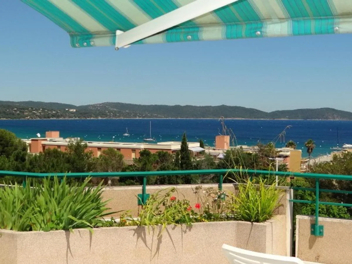 Daire Superbe Villa Avec Immense Terrasse Et Vue Sur Mer, A 200M Des Plages - 2 Chambres Climatisees - Fr-1-100-172 Cavalaire-sur-Mer