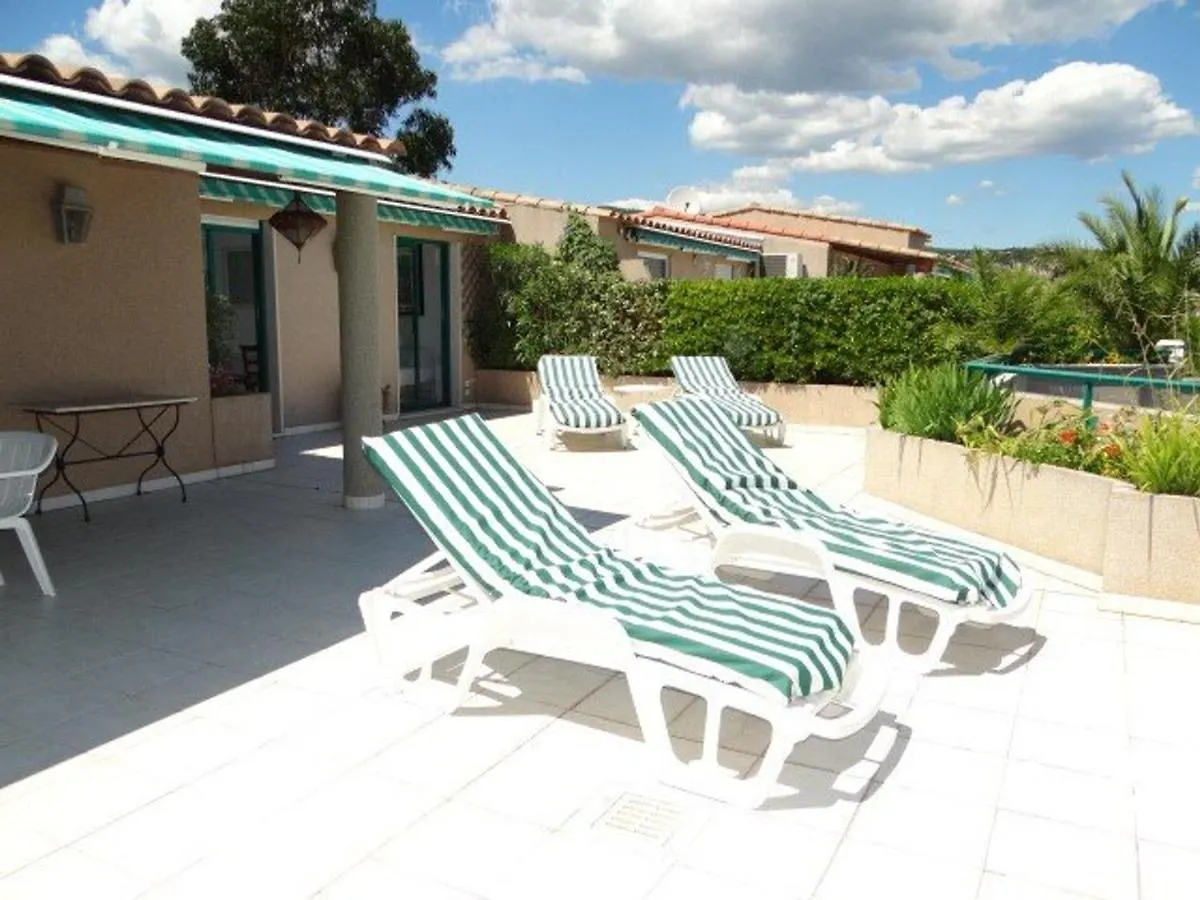 Superbe Villa Avec Immense Terrasse Et Vue Sur Mer, A 200M Des Plages - 2 Chambres Climatisees - Fr-1-100-172 Cavalaire-sur-Mer Daire