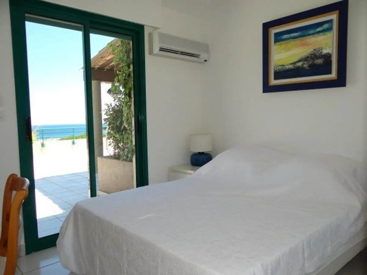 Superbe Villa Avec Immense Terrasse Et Vue Sur Mer, A 200M Des Plages - 2 Chambres Climatisees - Fr-1-100-172 Cavalaire-sur-Mer 0*,  Fransa